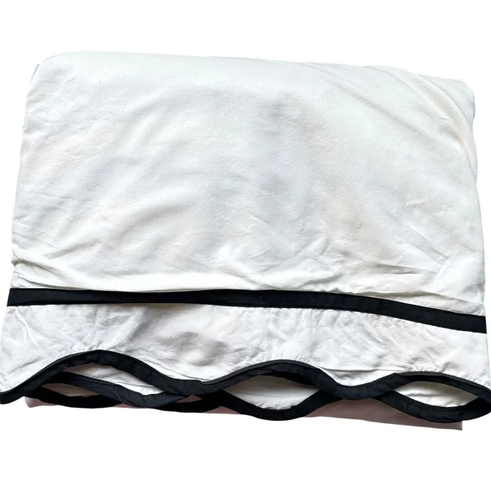 Pottery Barn Teen Emily & Meritt The Scallop TWIN Duvet Cover + Sham - Read
